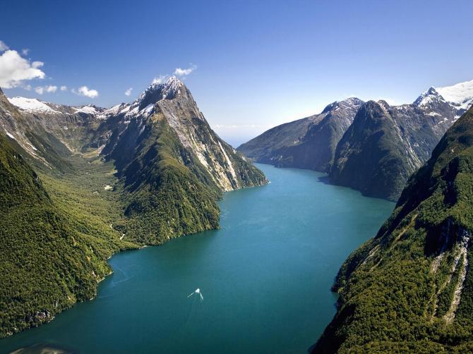 New Zealand South Island Fiordland National Park Milford Sound